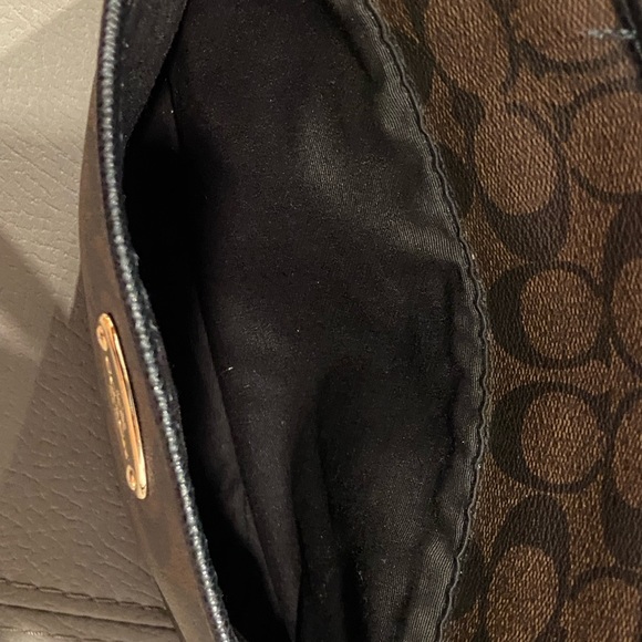 SOLD! Coach Crossbody bag, signature Canvas - Picture 5 of 14